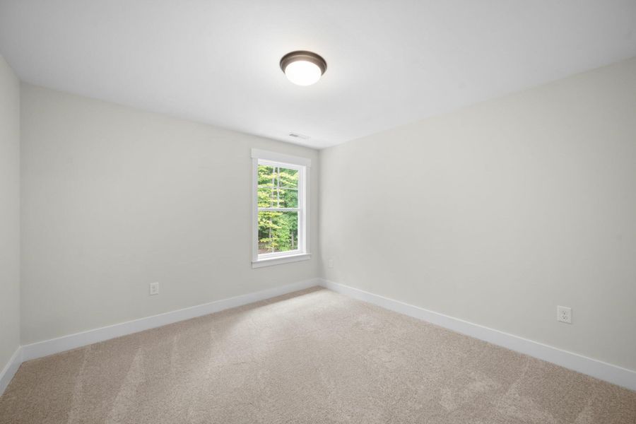 Spacious, unfurnished interior of a new home in Harbor Crossing, Greensboro (Image 23).