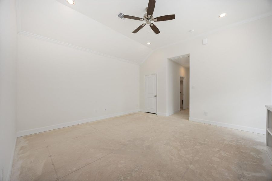 Big on charm and built-ins, this flex space is the unsung hero of the upstairs. Curl up with a good book, host a game night, or finally start that podcast.