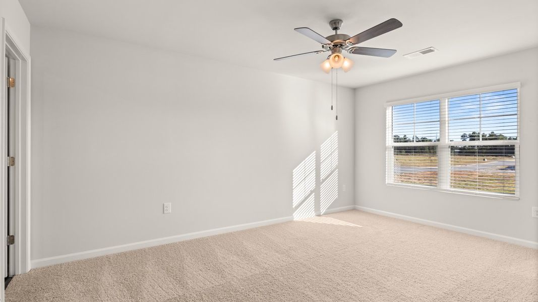 Spacious, unfurnished interior of a new home in Weatherstone, Grovetown (Image 29).