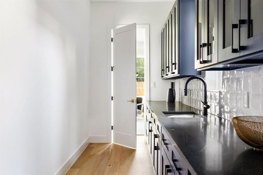 Furnished interior view inside a new home in , Dallas (Image 14).