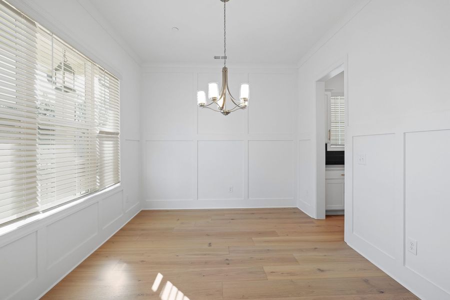 Open and bright dining room