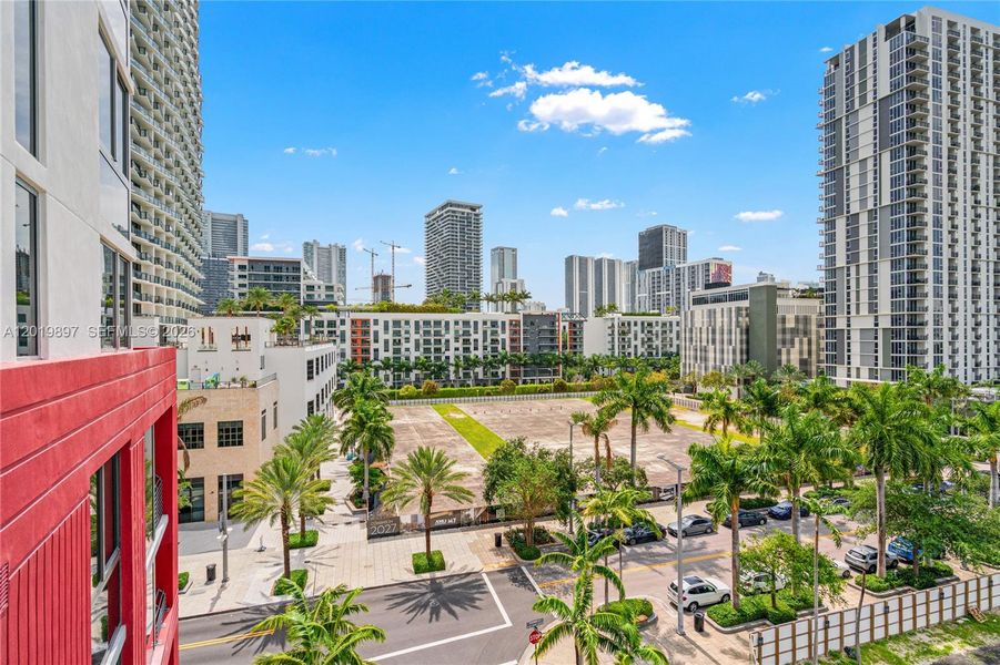 Condo located in Miami, FL showcasing its design and architecture (Image 28). Condo located in Miami, FL showcasing its design and architecture (Image 28).
