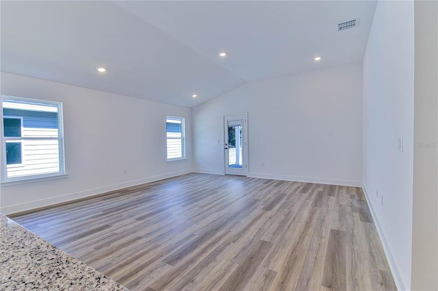 Spacious, unfurnished interior of a new home in Briarwood, Alachua (Image 12).