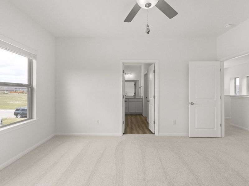 Spacious, unfurnished interior of a new home in Crosswinds, Kyle (Image 30).