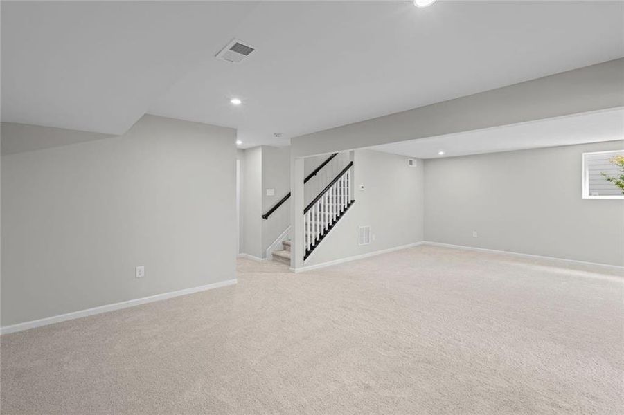 Spacious, unfurnished interior of a new home in Villas at Gold Creek, Dawsonville (Image 38).