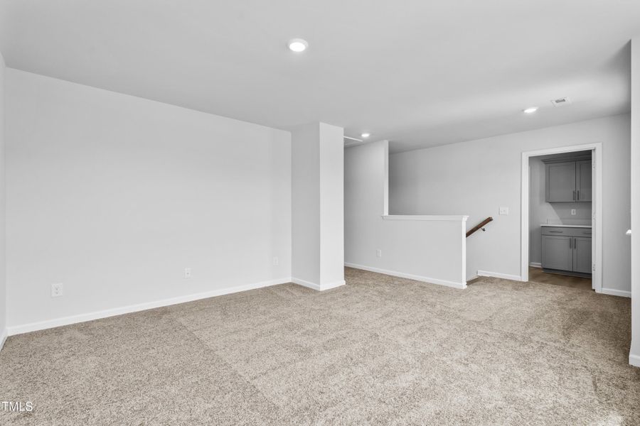 26-Ashley 2102 Channel-26