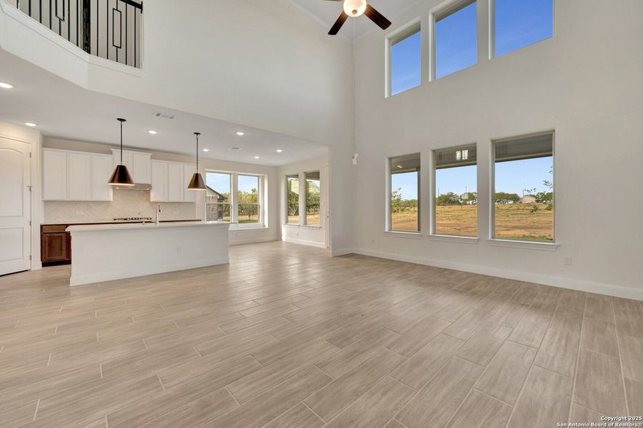 Spacious, unfurnished interior of a new home in Preserve at Annabelle Ranch, San Antonio (Image 14).