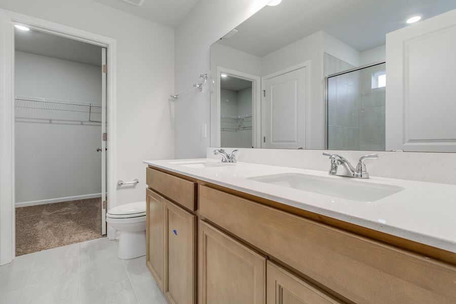 Furnished interior view inside a new home in Winston Point, Gilbert (Image 9).