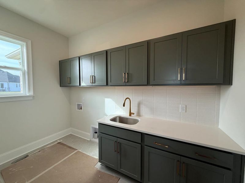 The Somerville E Laundry Room