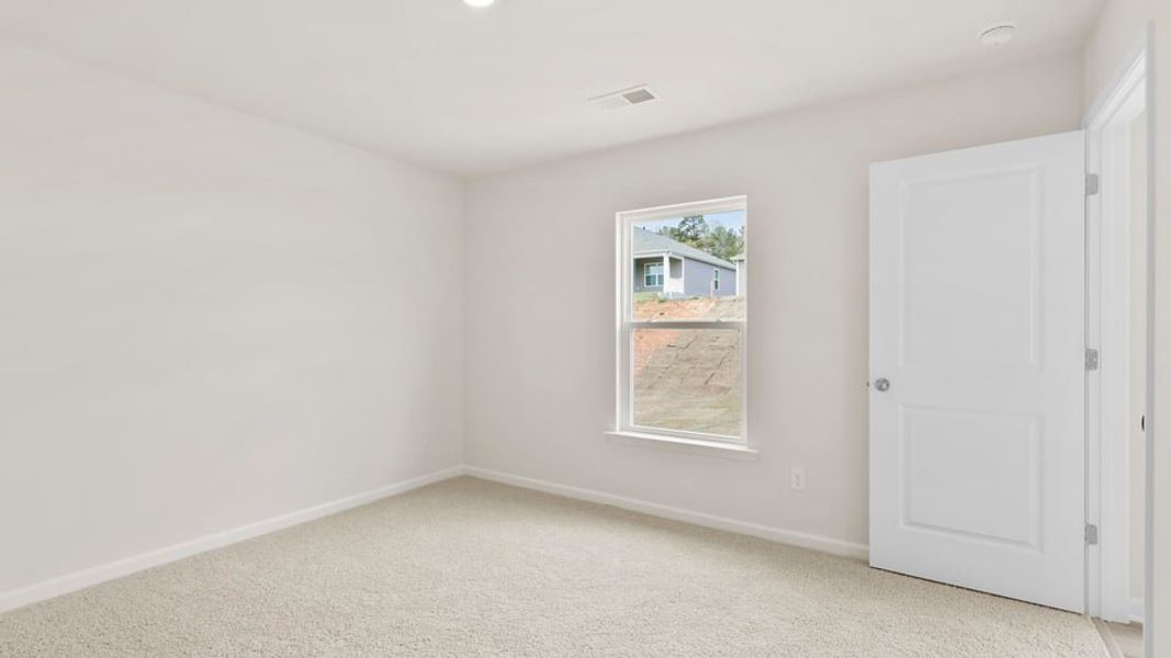 Spacious, unfurnished interior of a new home in Durbin Meadows, Fountain Inn (Image 28).