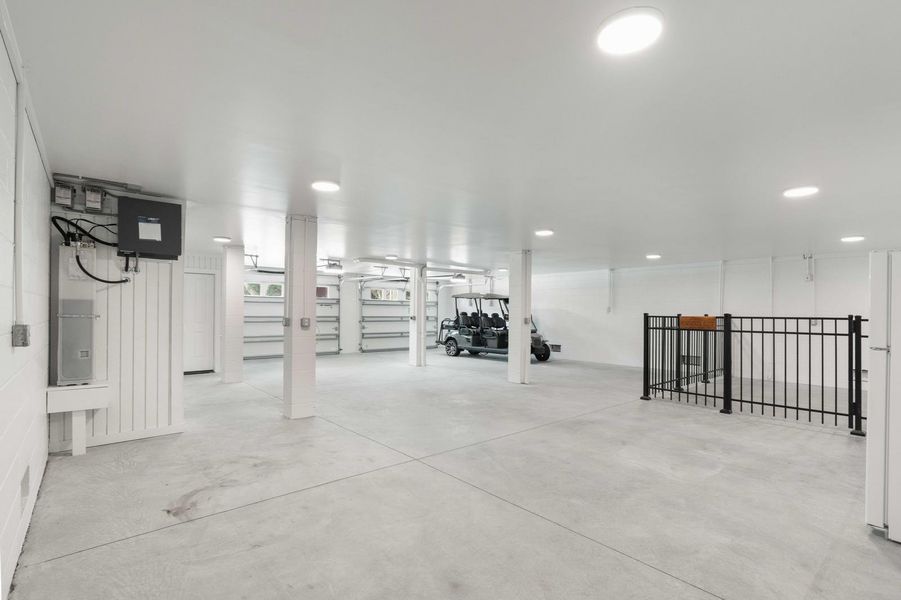 Spacious, unfurnished interior of a new home in , Isle Of Palms (Image 25).