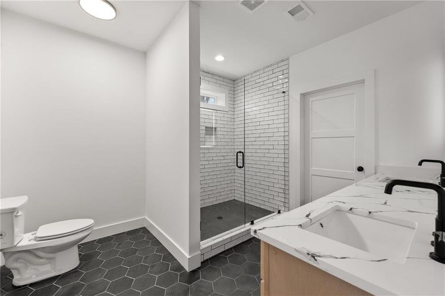 Furnished interior view inside a new home in , Dawsonville (Image 37).