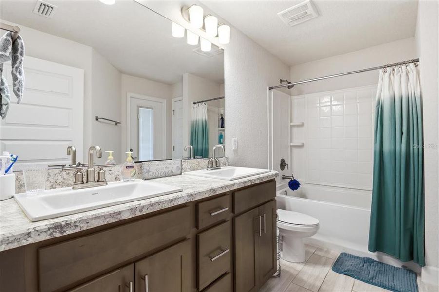 Furnished interior view inside a new home in , Homosassa (Image 13).