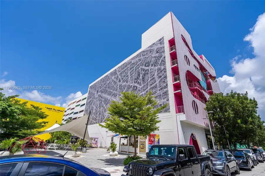 Condo located in Miami, FL showcasing its design and architecture (Image 5). Condo located in Miami, FL showcasing its design and architecture (Image 5).