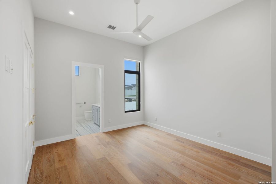 Spacious, unfurnished interior of a new home in , San Antonio (Image 28). Spacious, unfurnished interior of a new home in , San Antonio (Image 28).