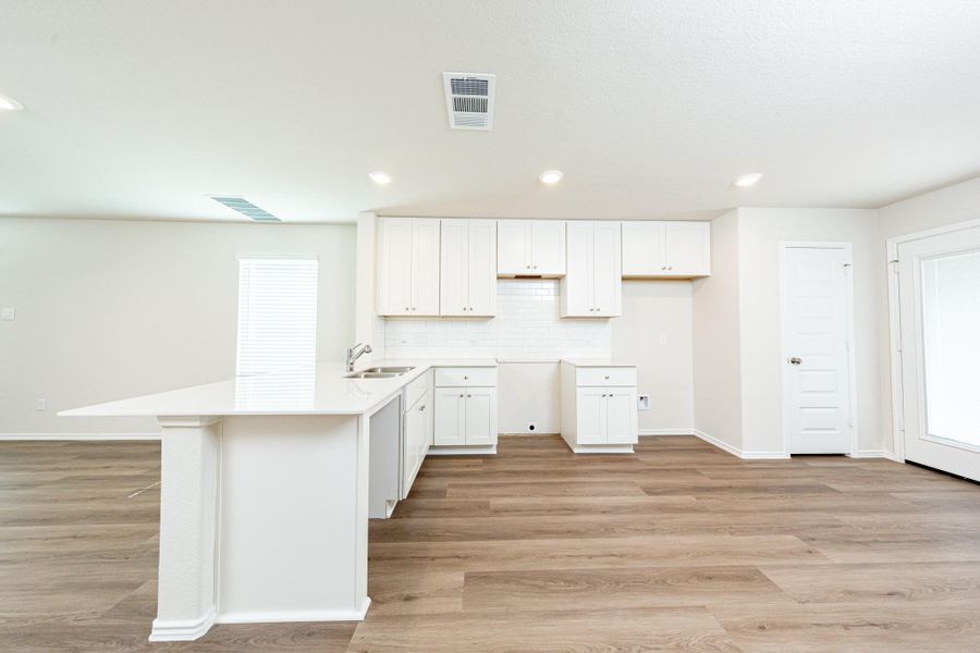 Furnished interior view inside a new home in Townsend Reserve, Splendora (Image 7).