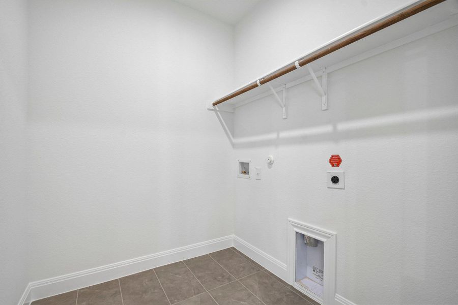 Spacious, unfurnished interior of a new home in Persimmon, Buda (Image 19). Spacious, unfurnished interior of a new home in Persimmon, Buda (Image 19).
