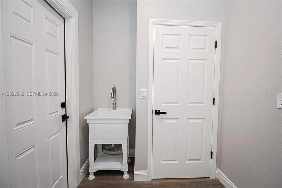Furnished interior view inside a new home in , Sebring (Image 7).