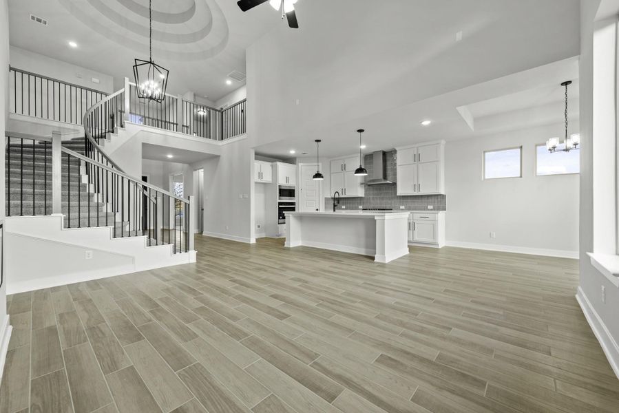 Representative image. Features, specifications, selections and colors may vary. Representative image. Features, specifications, selections and colors may vary.