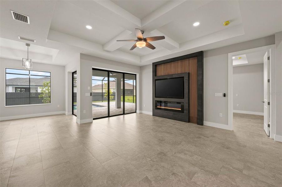 Spacious, unfurnished interior of a new home in , Cape Coral (Image 39).