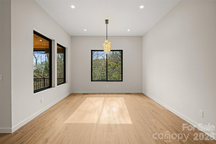 Spacious, unfurnished interior of a new home in , Asheville (Image 36).