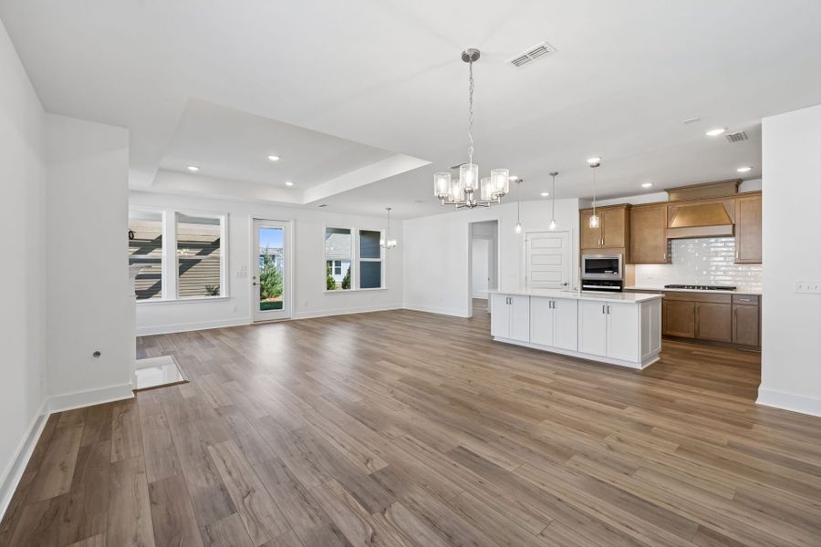 Spacious, unfurnished interior of a new home in Del Webb Barton Village, Lebanon (Image 14).