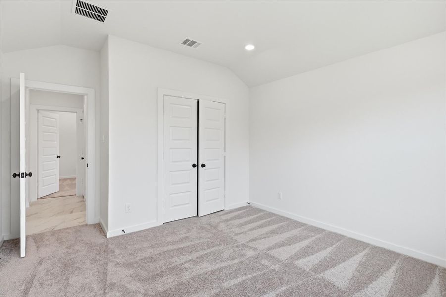 Spacious, unfurnished interior of a new home in Foxtail Palms, Manvel (Image 23). Spacious, unfurnished interior of a new home in Foxtail Palms, Manvel (Image 23).