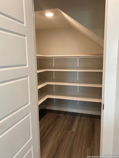 Furnished interior view inside a new home in Highland Ridge, New Braunfels (Image 4).