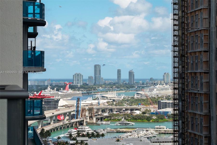 Condo located in Miami, FL showcasing its design and architecture (Image 20). Condo located in Miami, FL showcasing its design and architecture (Image 20).