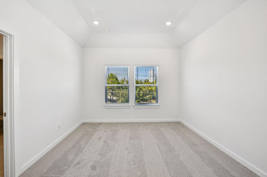 Photo is not of the actual home, but is an inspirational photo of builder’s model home and may depict options, furnishings, and/or decorator features that are not included Photo is not of the actual home, but is an inspirational photo of builder’s model home and may depict options, furnishings, and/or decorator features that are not included