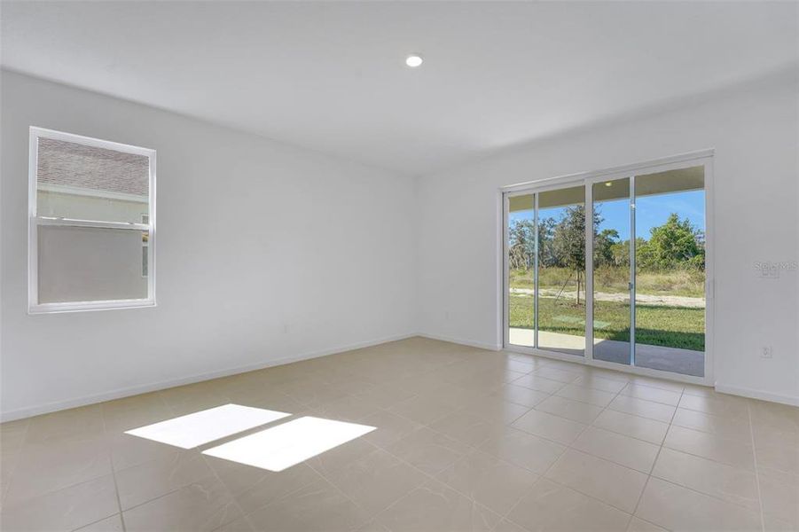 Spacious, unfurnished interior of a new home in Willowbrook North, Winter Haven (Image 27). Spacious, unfurnished interior of a new home in Willowbrook North, Winter Haven (Image 27).