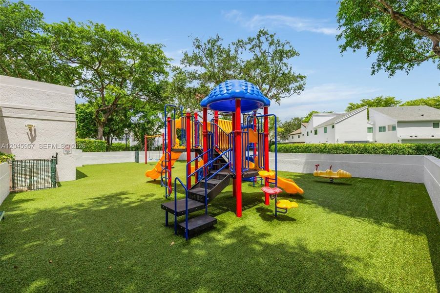 Community amenities in , Miami (Image 40).