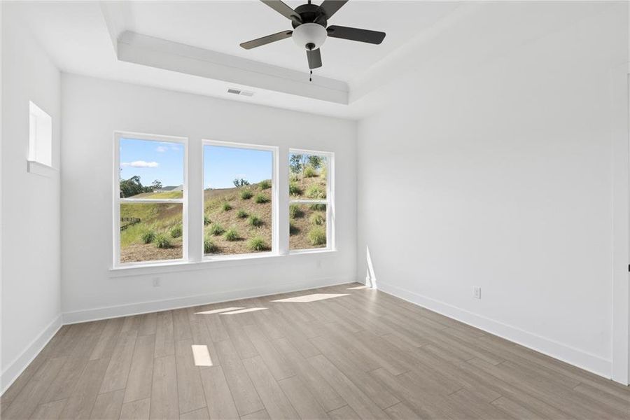 Spacious, unfurnished interior of a new home in , Gainesville (Image 17).
