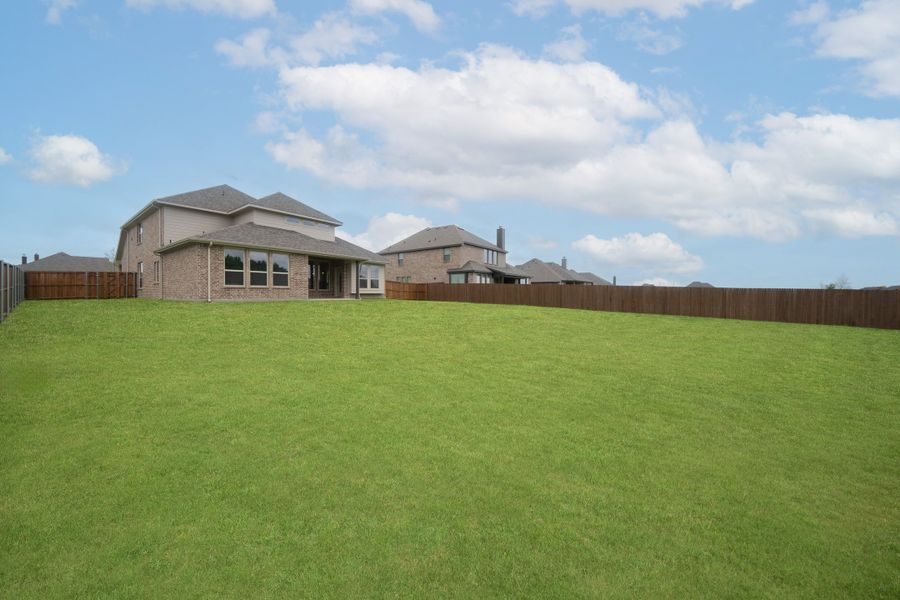 Exterior details and patio area of a home in Lovers Landing, Forney (Image 2).