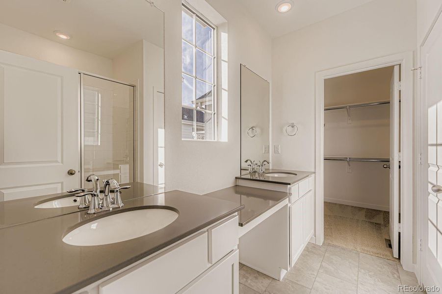 Furnished interior view inside a new home in Independence: The Pioneer Collection, Elizabeth (Image 4).