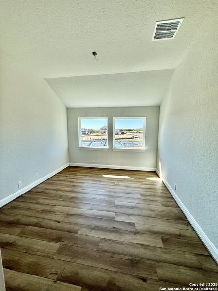 Spacious, unfurnished interior of a new home in Meyer Ranch – Legacy Series, New Braunfels (Image 13).