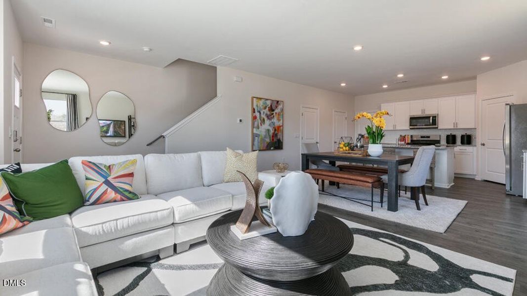 lot-106-collin-b-553-old-battle-bridge-r