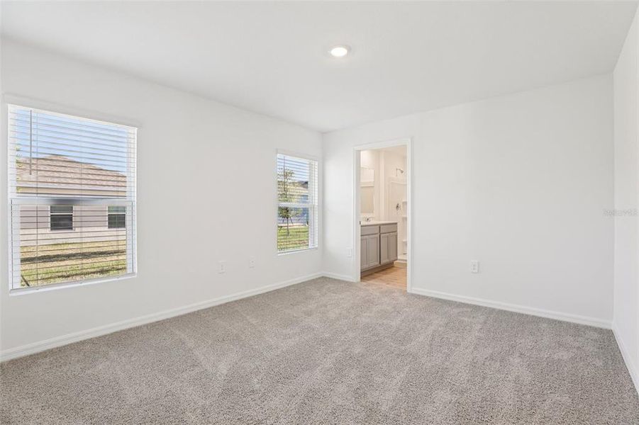 Spacious, unfurnished interior of a new home in Villamar, Winter Haven (Image 20).