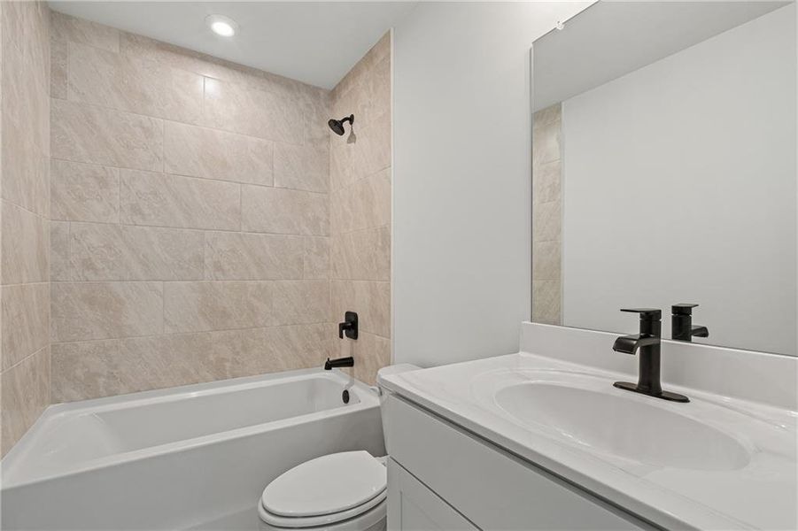 Furnished interior view inside a new home in Reunion, Hoschton (Image 6). Furnished interior view inside a new home in Reunion, Hoschton (Image 6).