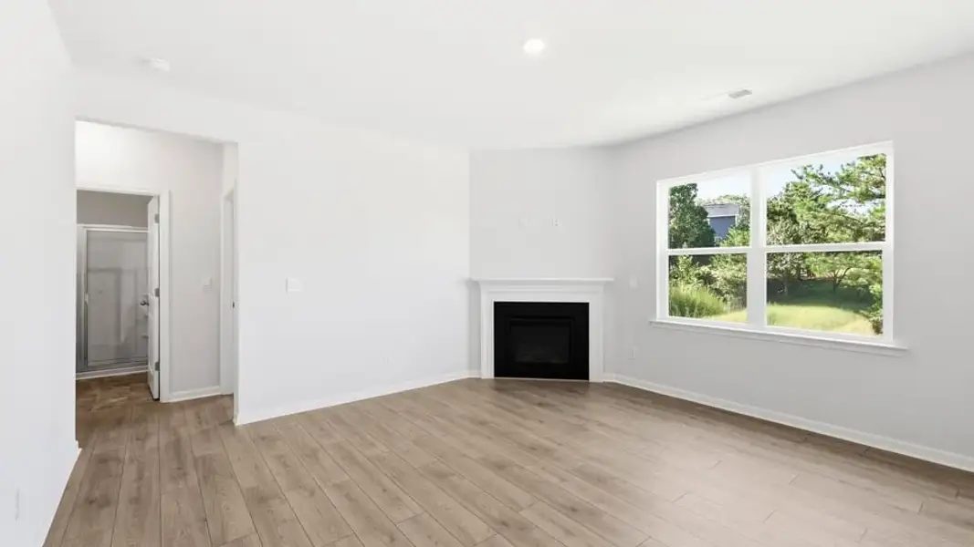 Spacious, unfurnished interior of a new home in Ben Hurt Road, Lyman (Image 19).