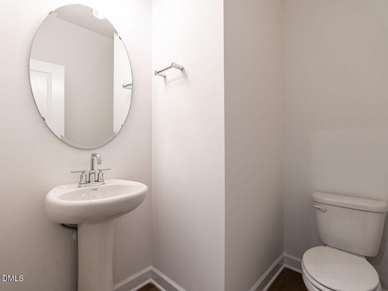 022-1280x960-powder-room