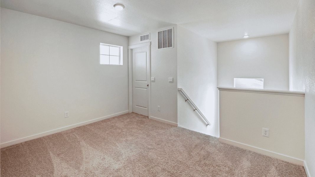 Spacious, unfurnished interior of a new home in Westgate, Greeley (Image 10).