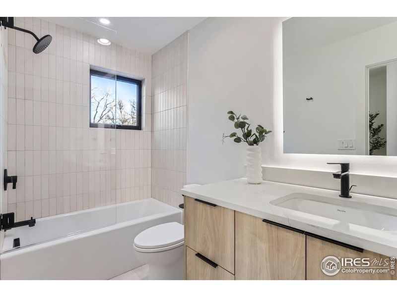 Furnished interior view inside a new home in , Boulder (Image 12).