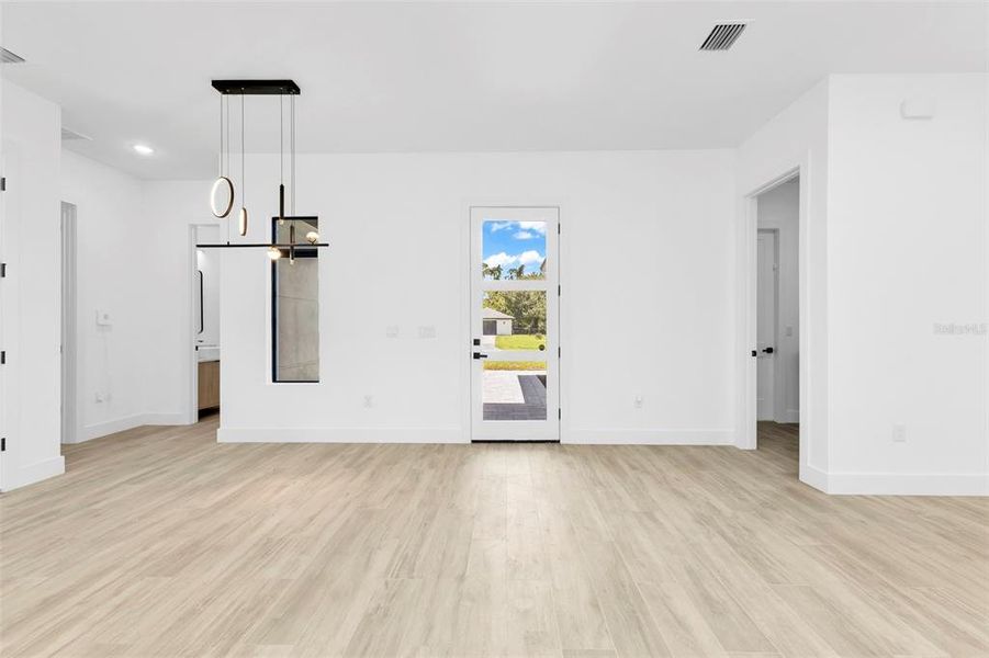 Spacious, unfurnished interior of a new home in , Port Charlotte (Image 38).