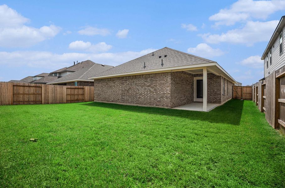 Exterior details and patio area of a home in Lago Mar, Texas City (Image 1). Exterior details and patio area of a home in Lago Mar, Texas City (Image 1).