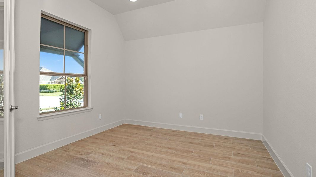 Spacious, unfurnished interior of a new home in Serenity 55+ Active Adult, Manvel (Image 12).