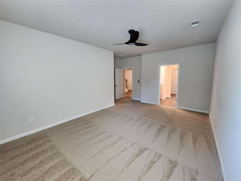 Spacious, unfurnished interior of a new home in The Woodlands Preserve, Jackson (Image 36).