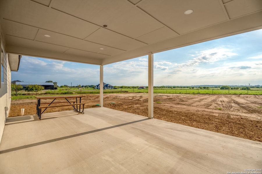Spacious, unfurnished interior of a new home in , San Antonio (Image 12).