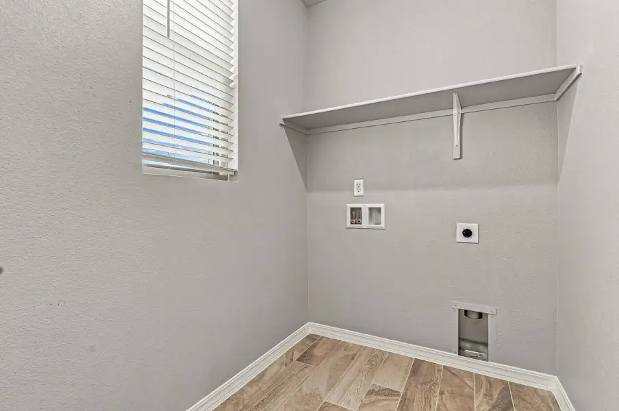 Representative unfurnished interior of a home built from the Sagebrush by View Homes in Paseo del Este, El Paso (Image 11). Representative unfurnished interior of a home built from the Sagebrush by View Homes in Paseo del Este, El Paso (Image 11).