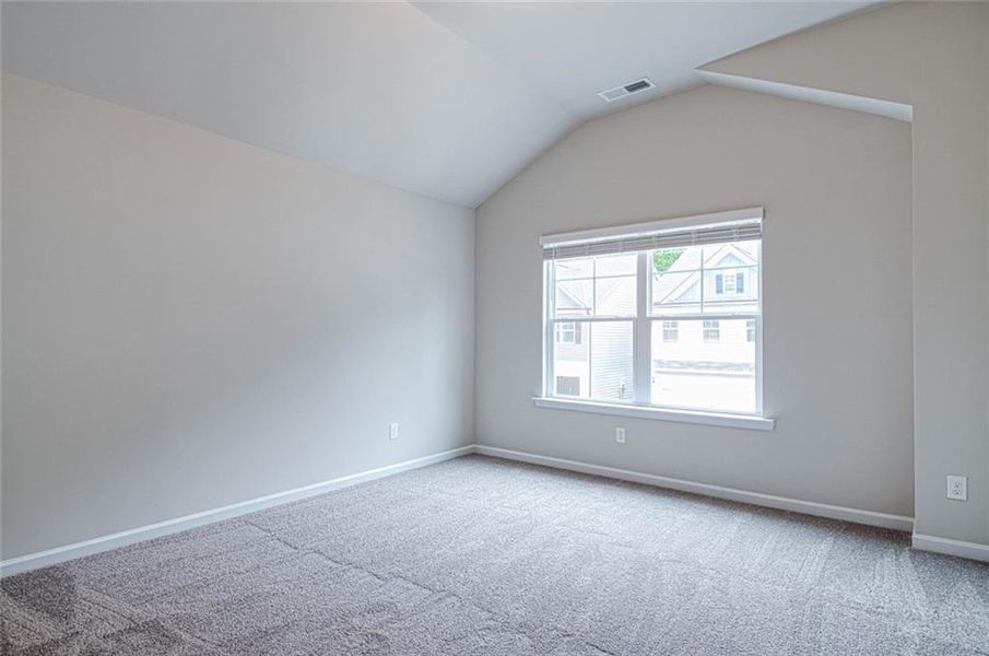 Spacious, unfurnished interior of a new home in Alcovy Village, Lawrenceville (Image 15).